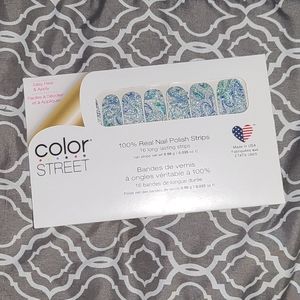 Color Strret Nails Water You Up To?